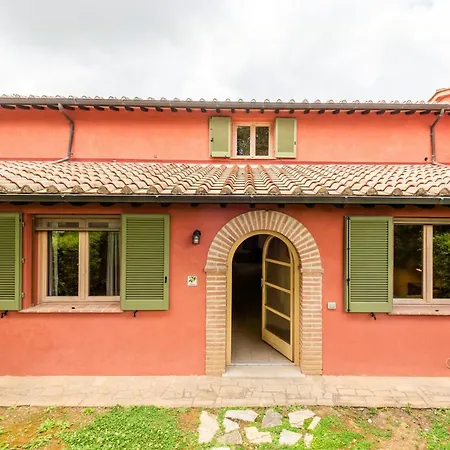 Historic Between Two Tuscan Valleys