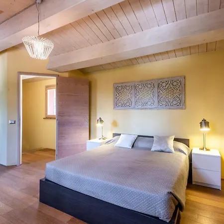 Apartmán Historic Between Two Tuscan Valleys *
